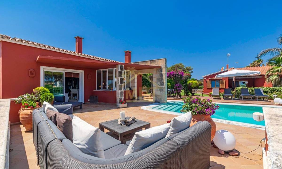 Villa for sale in Punta Prima Menorca