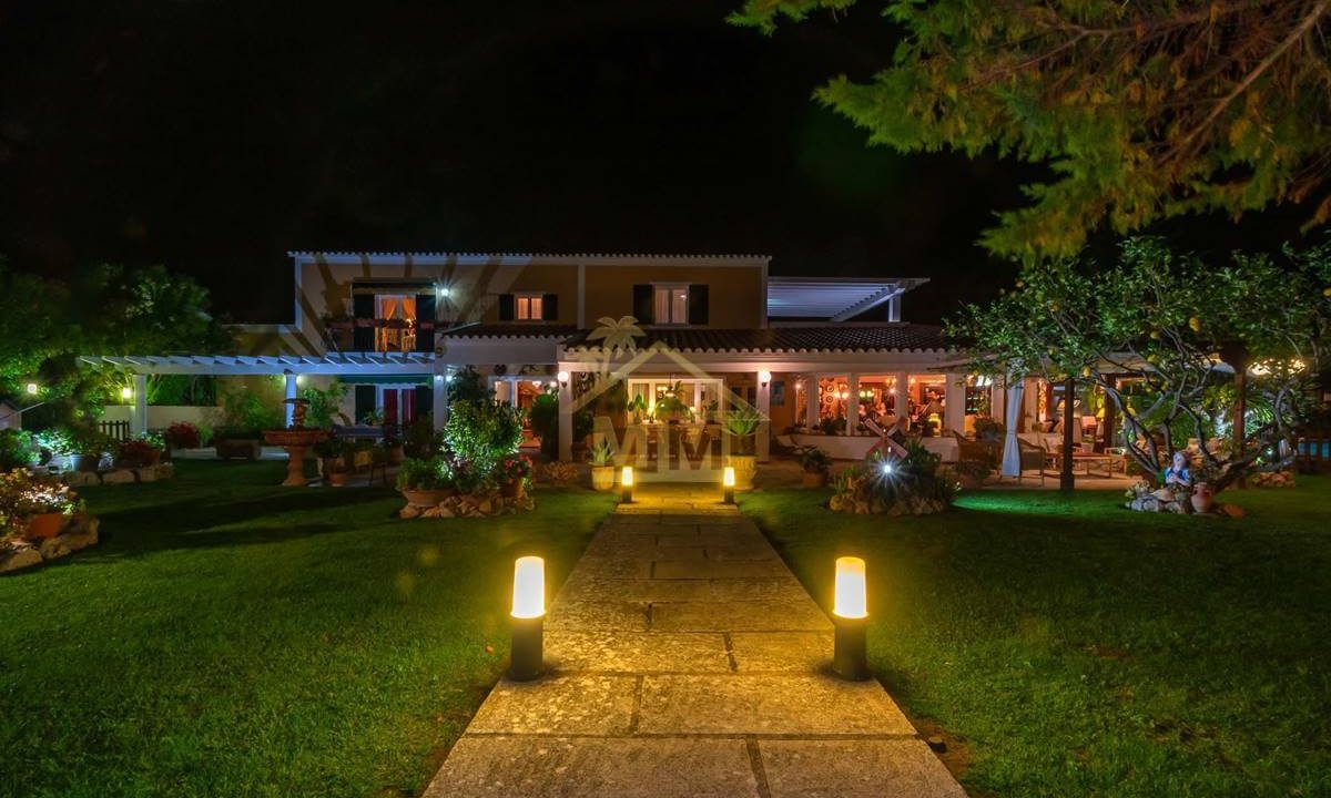 villa for sale in Binixica Menorca