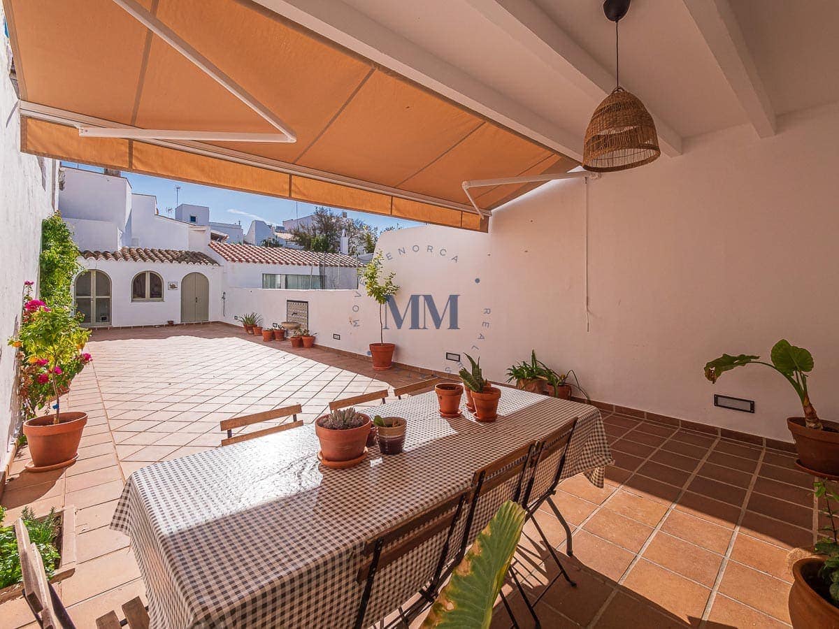 CASA EN EL CENTRO DE MAHON 017