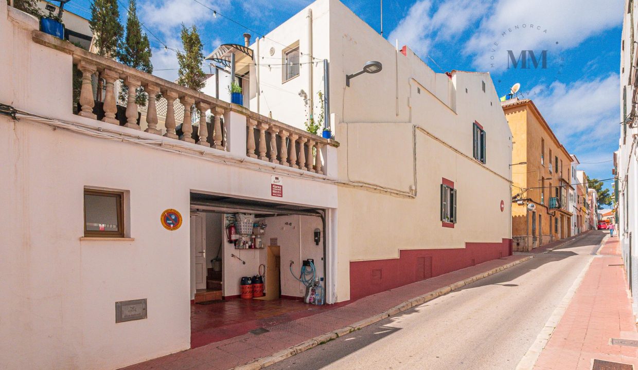CASA EN MAHON 002