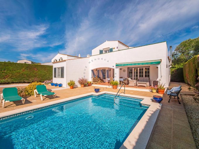 Villa for sale in Trebaluger, Menorca